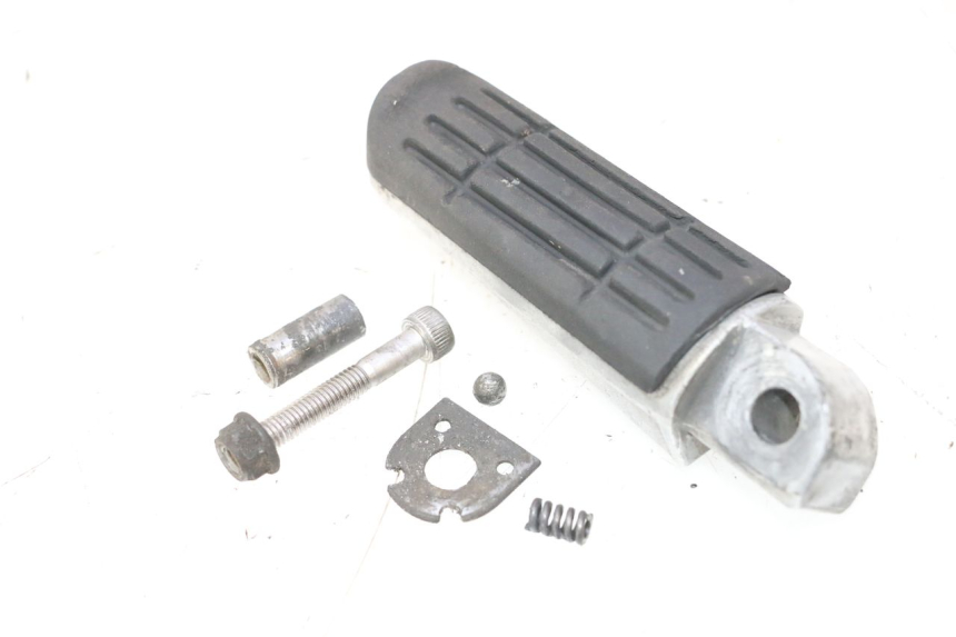 photo de DESCANSO DE PÉ TRASEIRO DIREITO YAMAHA FJR 1300 (2001 - 2005) - Vista geral