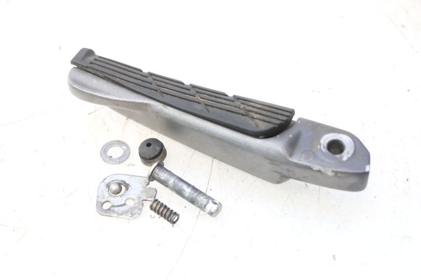photo de DESCANSO DE PÉ TRASERO DIREITO HONDA FJS SILVER WING SILVERWING 400 (2005 - 2008) - Peça verificada