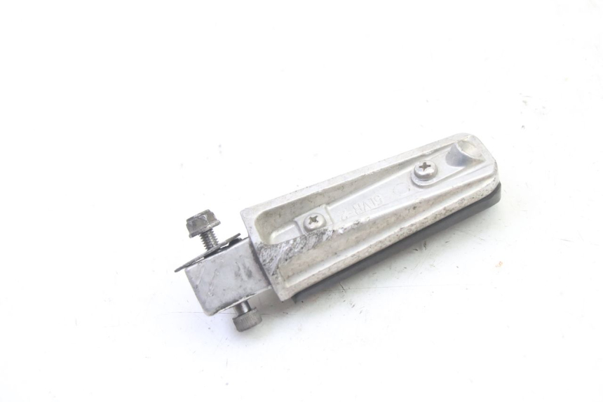 photo de DESCANSO DE PÉ TRASEIRO DIREITO YAMAHA FZ6 FAZER S2 600 (2007 - 2011) - Zoom do estado de desgaste
