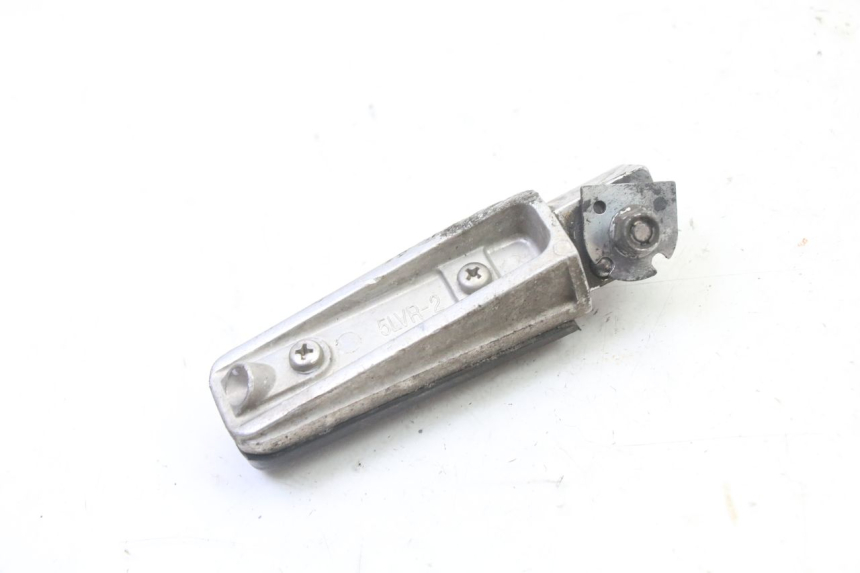 photo de DESCANSO DE PÉ TRASEIRO DIREITO YAMAHA FZ6 FAZER S2 600 (2007 - 2011) - Ampliação técnica