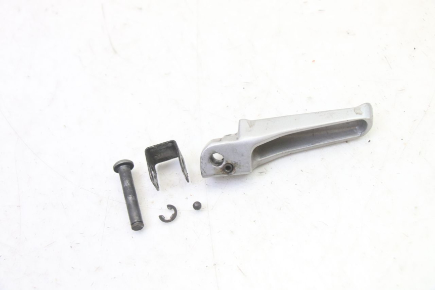 photo de DESCANSO DE PÉ TRASEIRO DIREITO BMW G310 R 310 (2016 - 2020) - Outro ângulo de visão