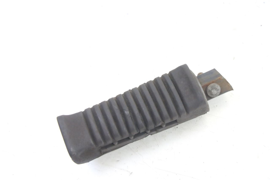 photo de DESCANSO DE PÉ TRASEIRO DIREITO SUZUKI GS GSE 500 (2001 - 2003) - Detalhe da peça