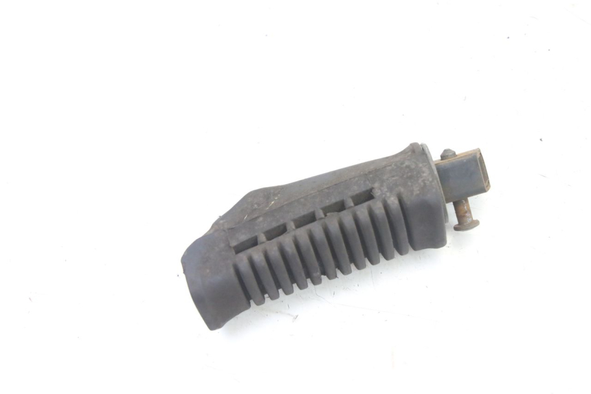 photo de DESCANSO DE PÉ TRASEIRO DIREITO SUZUKI GS GSE 500 (2001 - 2003) - Zoom do estado de desgaste