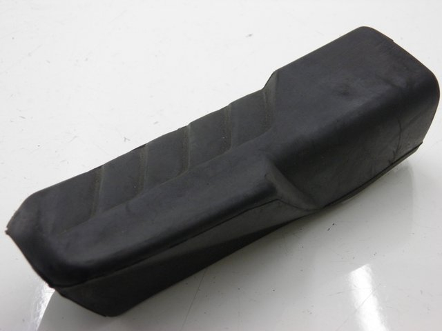 photo de DESCANSO DE PÉ TRASEIRO DIREITO HONDA FES S-WING SWING 125 (2007 - 2015) - Detalhe da peça