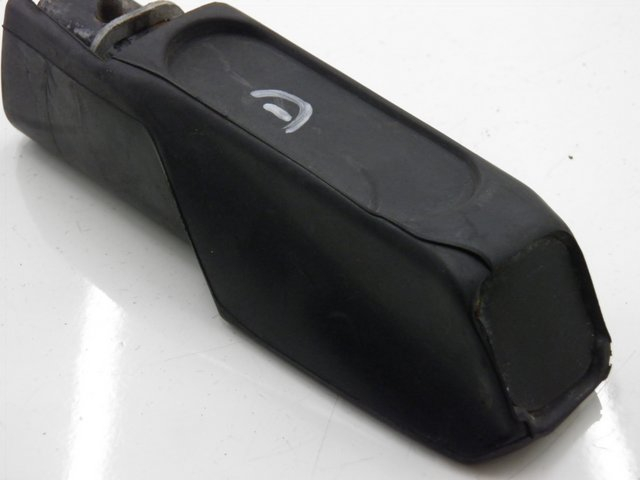 photo de DESCANSO DE PÉ TRASEIRO DIREITO HONDA FES S-WING SWING 125 (2007 - 2015) - Zoom do estado de desgaste