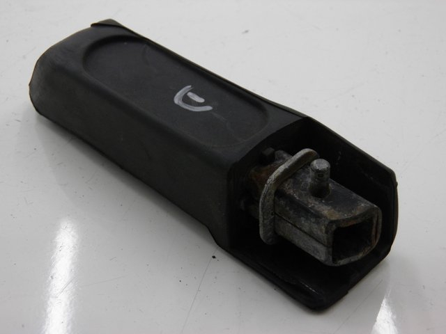 photo de DESCANSO DE PÉ TRASEIRO DIREITO HONDA FES S-WING SWING 125 (2007 - 2015) - Ampliação técnica