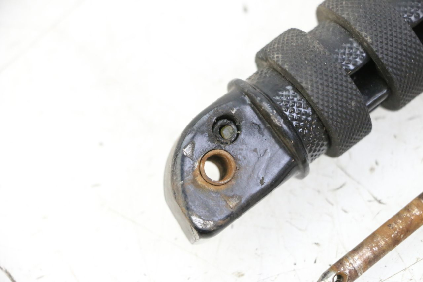 photo de DESCANSO DE PÉ TRASEIRO DIREITO KEEWAY K-LIGHT KLIGHT 125 (2018 - 2025) - Zoom do estado de desgaste