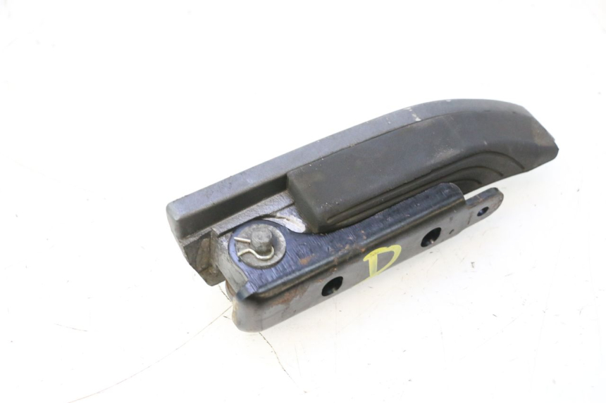 photo de DESCANSO DE PÉ TRASEIRO DIREITO PIAGGIO MP3 500 (2016 - 2018) - Detalhe da peça