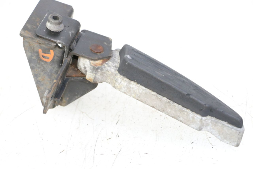 photo de DESCANSO DE PÉ TRASEIRO DIREITO PEUGEOT SATELIS 125 (2013 - 2018) - Detalhe da peça
