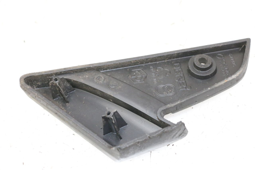 photo de DESCANSO DE PÉ TRASEIRO DIREITO PIAGGIO VESPA LX 150 (2005 - 2013) - Outro ângulo de visão