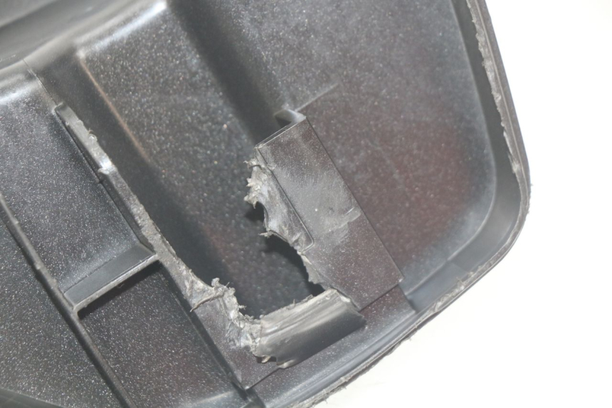 photo de DESCANSO DE PÉ TRASEIRO DIREITO APRILIA SR 2T 50 (2012 - 2017) - Outro ângulo de visão