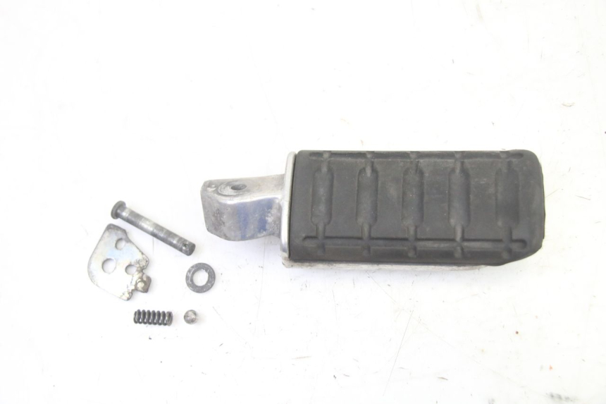 photo de DESCANSO DE PÉ TRASEIRO DIREITO HONDA ST PAN EUROPEAN 1300 (2002 - 2013) - Detalhe da peça