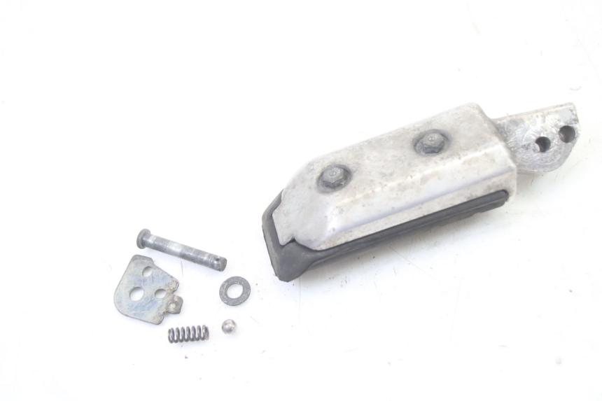 photo de DESCANSO DE PÉ TRASEIRO DIREITO HONDA ST PAN EUROPEAN 1300 (2002 - 2013) - Zoom do estado de desgaste