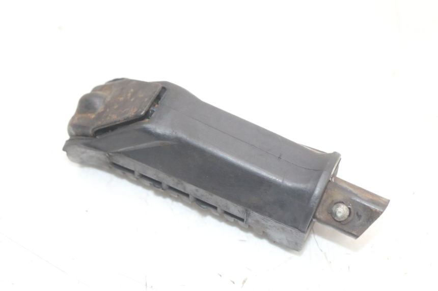 photo de DESCANSO DE PÉ TRASEIRO DIREITO SUZUKI GS F 500 (2004 - 2007) - Ampliação técnica