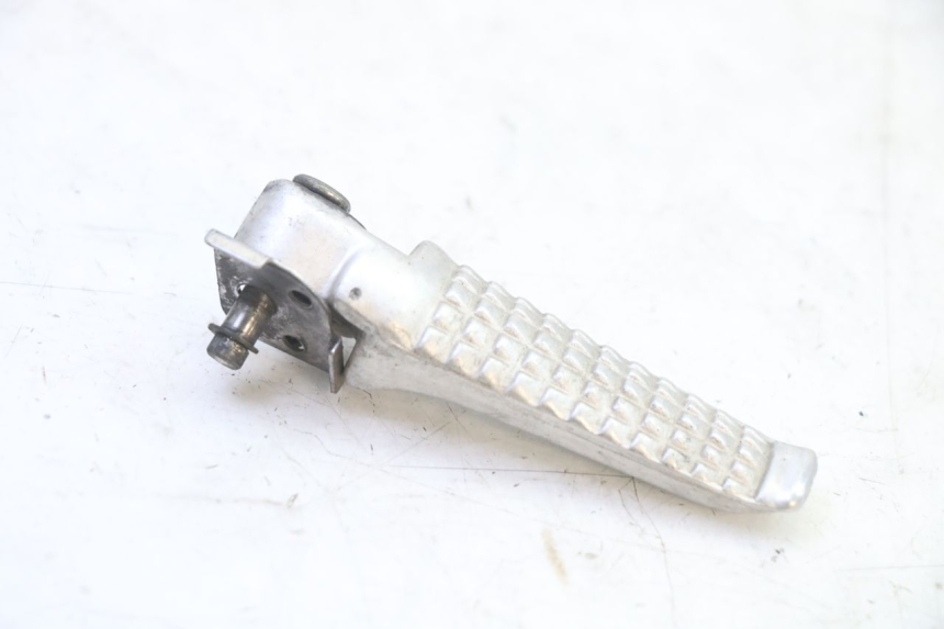 photo de DESCANSO DE PÉ TRASEIRO DIREITO SUZUKI SV S 650 (2003 - 2009) - Detalhe da peça