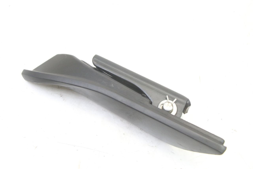 photo de DESCANSO DE PÉ TRASEIRO DIREITO APRILIA SXR 50 (2021 - 2023) - Estado da superfície