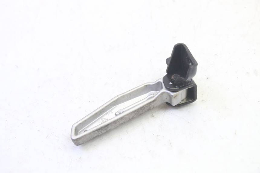 photo de DESCANSO DE PÉ TRASEIRO DIREITO PEUGEOT TWEET PRO EFI 4T 50 (2021 - 2022) - Outro ângulo de visão