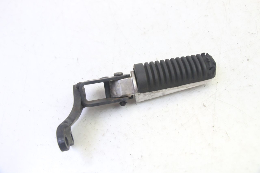 photo de DESCANSO DE PÉ TRASEIRO DIREITO YAMAHA X-MAX XMAX 250 (2006 - 2009) - Detalhe da peça