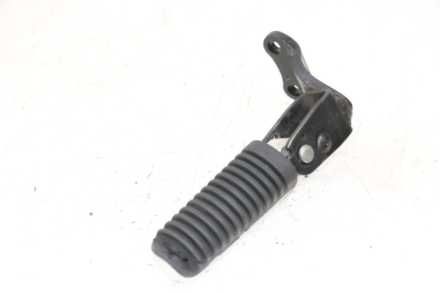 photo de DESCANSO DE PÉ TRASEIRO DIREITO YAMAHA XMAX X-MAX 125 (2006 - 2009) - Ampliação técnica