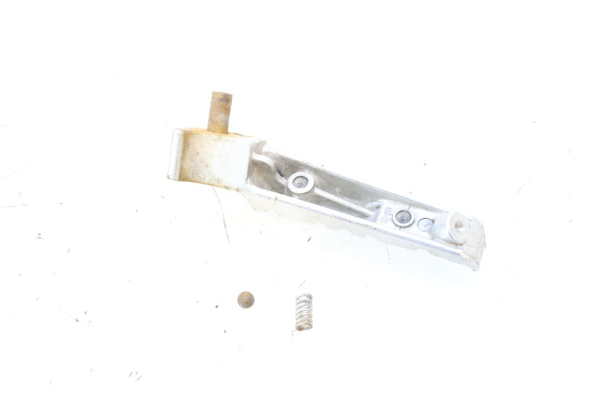 photo de DESCANSO DE PÉ TRASEIRO DIREITO YAMAHA X-MAX XMAX 125 (2010 - 2013) - Detalhe da peça