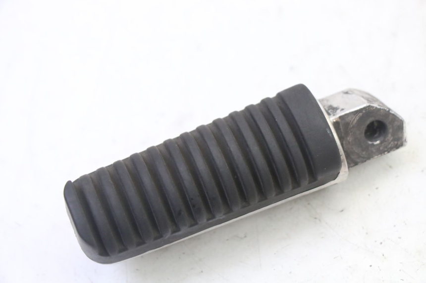 photo de DESCANSO DE PÉ TRASEIRO DIREITO YAMAHA XJ6 ABS 600 (2008 - 2016) - Detalhe da peça