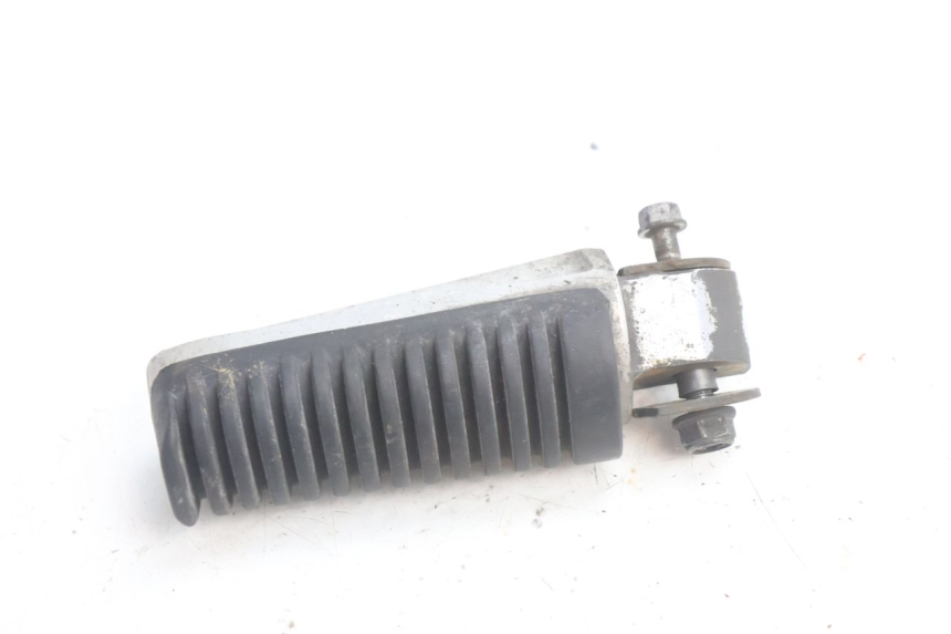 photo de DESCANSO DE PÉ TRASERO DIREITO YAMAHA XJR 1300 (1998 - 2002) - Outro ângulo de visão