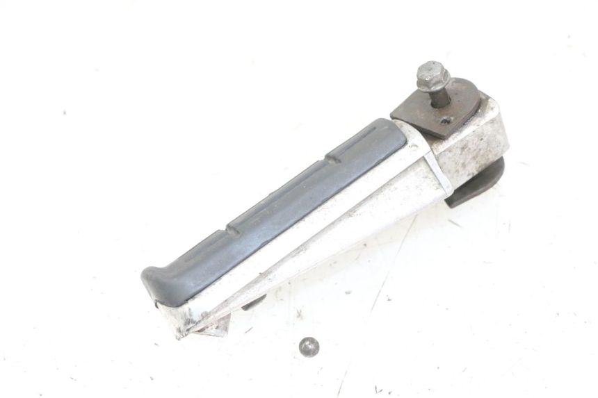 photo de DESCANSO DE PÉ TRASEIRO DIREITO YAMAHA FZS FAZER 600 (2001 - 2003) - Outro ângulo de visão
