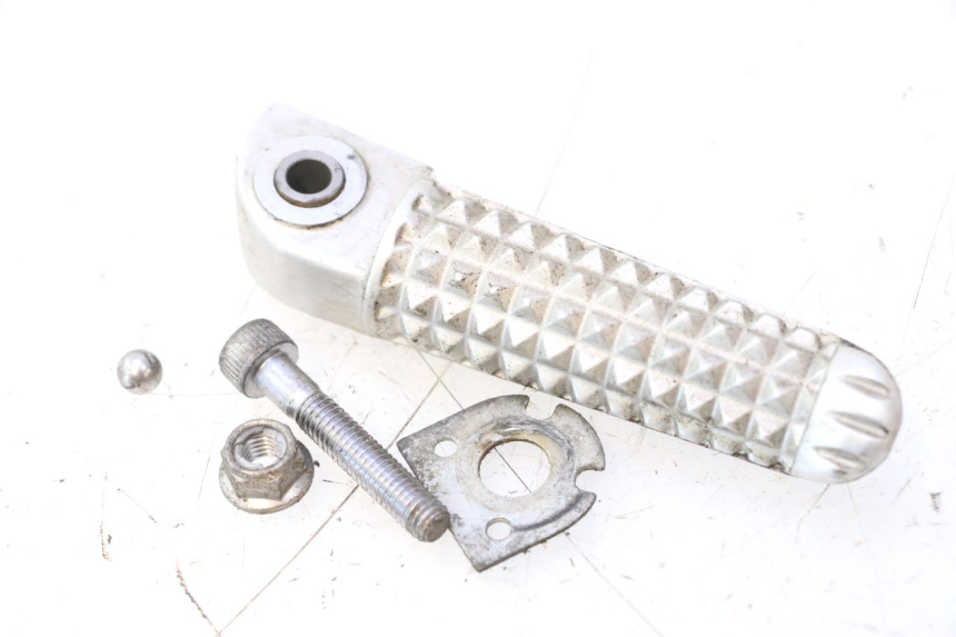 photo de DESCANSO DE PÉ TRASERO DERECHO YAMAHA YZF R6 600 (2008 - 2009) - Detalhe da peça