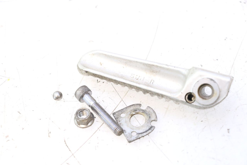 photo de DESCANSO DE PÉ TRASERO DERECHO YAMAHA YZF R6 600 (2008 - 2009) - Outro ângulo de visão