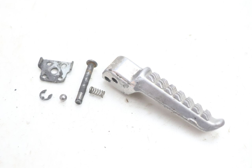 photo de DESCANSO DE PÉ TRASEIRO DIREITO KAWASAKI ZX-6R ZX6R 600 (2000 - 2002) - Detalhe da peça