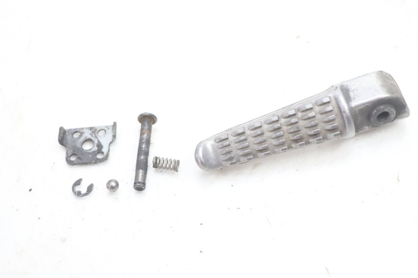 photo de DESCANSO DE PÉ TRASEIRO DIREITO KAWASAKI ZX-6R ZX6R 600 (2000 - 2002) - Outro ângulo de visão