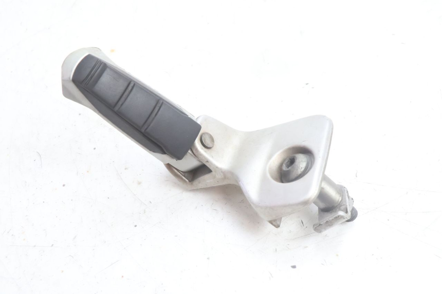 photo de DESCANSO DE PÉ TRASEIRO ESQUERDO BMW C1 125 (2000 - 2003) - Detalhe da peça