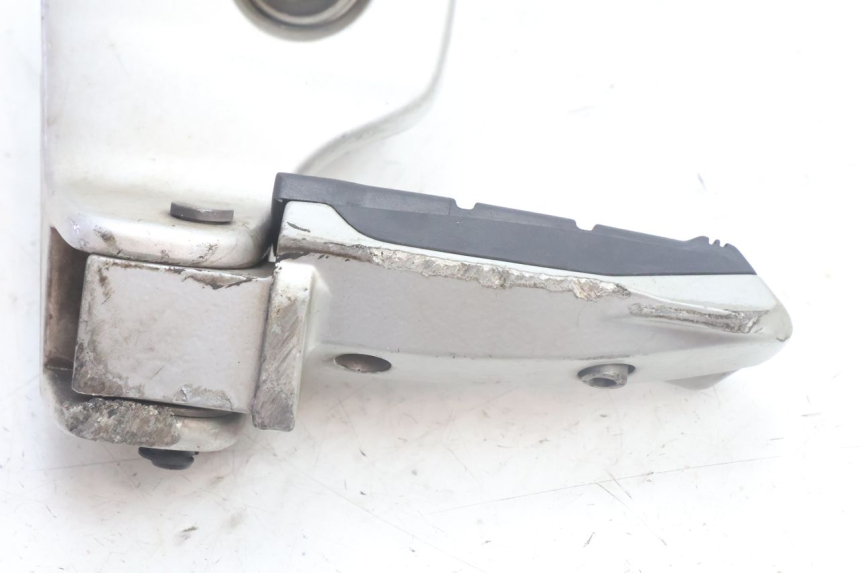 photo de DESCANSO DE PÉ TRASEIRO ESQUERDO BMW C1 125 (2000 - 2003) - Ampliação técnica