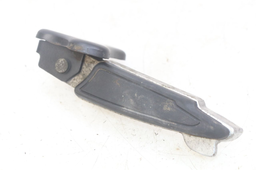 photo de DESCANSO DE PÉ TRASEIRO ESQUERDO PEUGEOT DJANGO 4T 50 (2014 - 2019) - Detalhe da peça