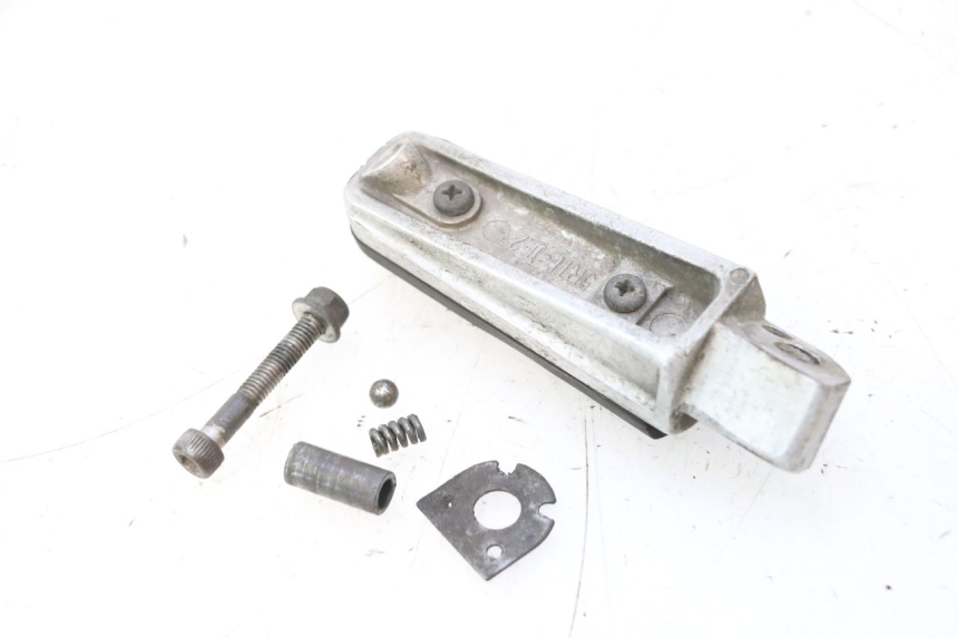 photo de DESCANSO DE PÉ TRASERO ESQUERDO YAMAHA FJR 1300 (2001 - 2005) - Pontos de fixação