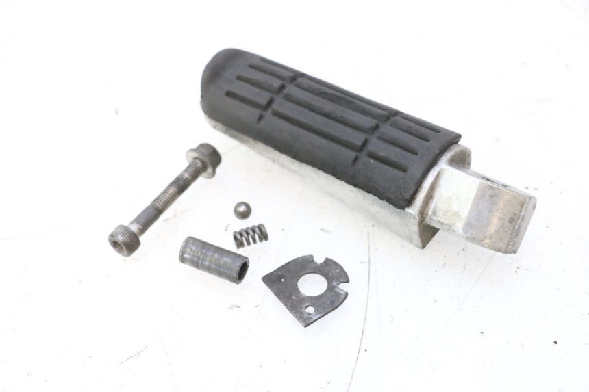 photo de DESCANSO DE PÉ TRASERO ESQUERDO YAMAHA FJR 1300 (2001 - 2005) - Estado da superfície