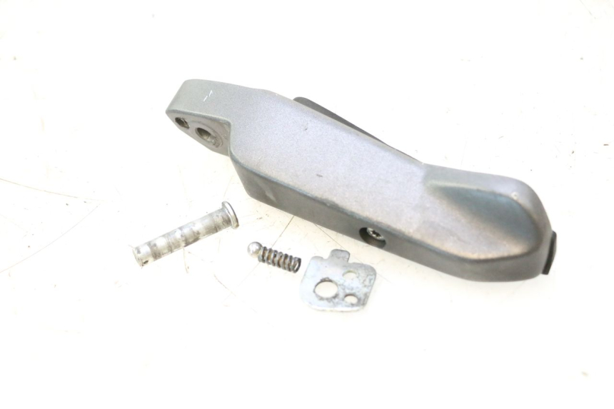 photo de DESCANSO DE PÉ TRASERO ESQUERDO HONDA FJS SILVER WING SILVERWING 400 (2005 - 2008) - Outro ângulo de visão