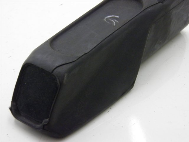 photo de DESCANSO DE PÉ TRASEIRO ESQUERDO HONDA FES S-WING SWING 125 (2007 - 2015) - Detalhe da peça