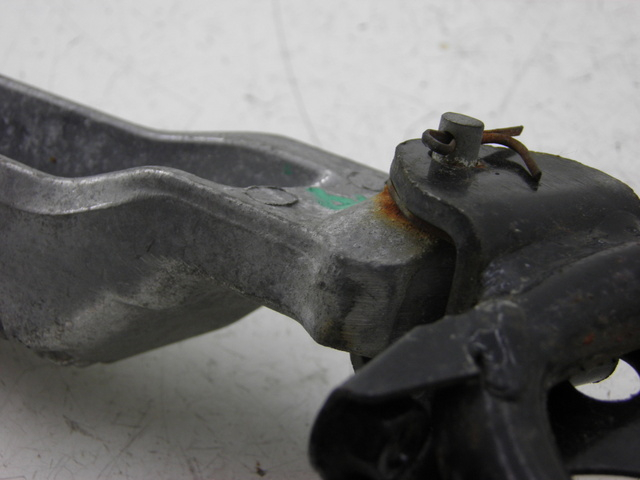 photo de DESCANSO DE PÉ TRASEIRO ESQUERDO JONWAY RANGER 125 (2006 - 2014) - Detalhe da peça