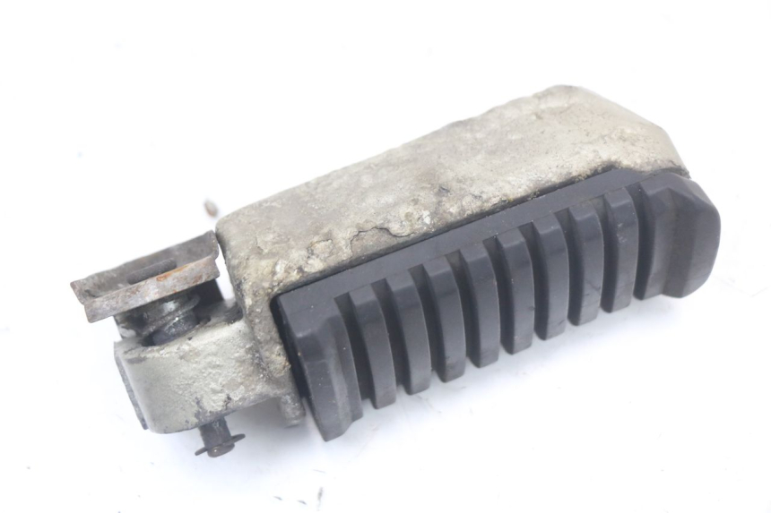 photo de DESCANSO DE PÉ TRASEIRO ESQUERDO KAWASAKI GTR 1000 (1994 - 2004) - Outro ângulo de visão