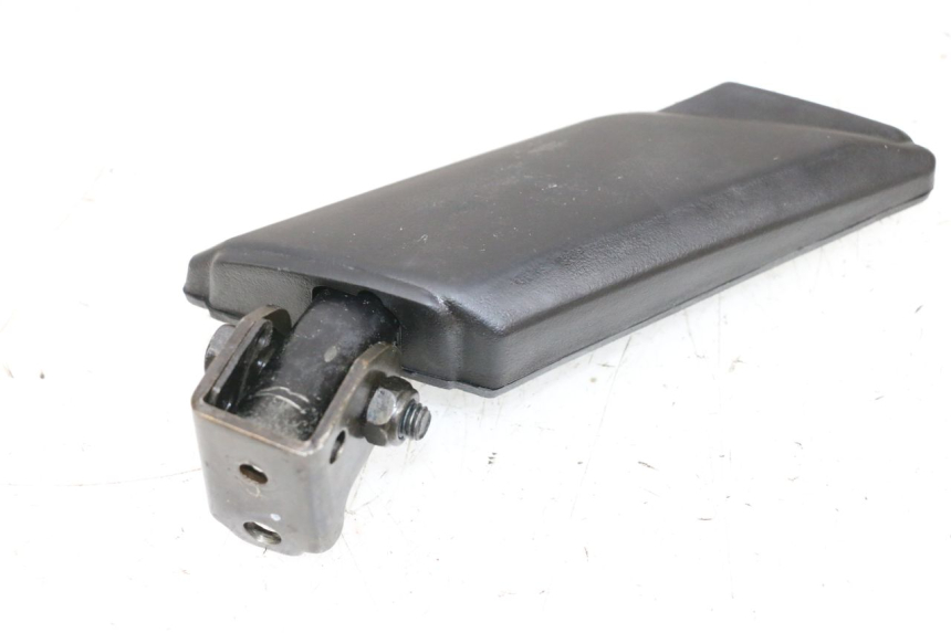 photo de DESCANSO DE PÉ TRASEIRO ESQUERDO PEUGEOT KISBEE 2T 50 (2010 - 2017) - Ampliação técnica