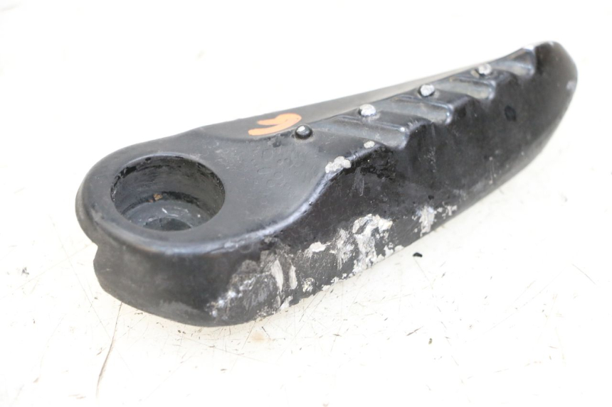 photo de DESCANSO DE PÉ TRASEIRO ESQUERDO YAMAHA NEO'S NEOS 2T 50 (2007 - 2017) - Zoom do estado de desgaste