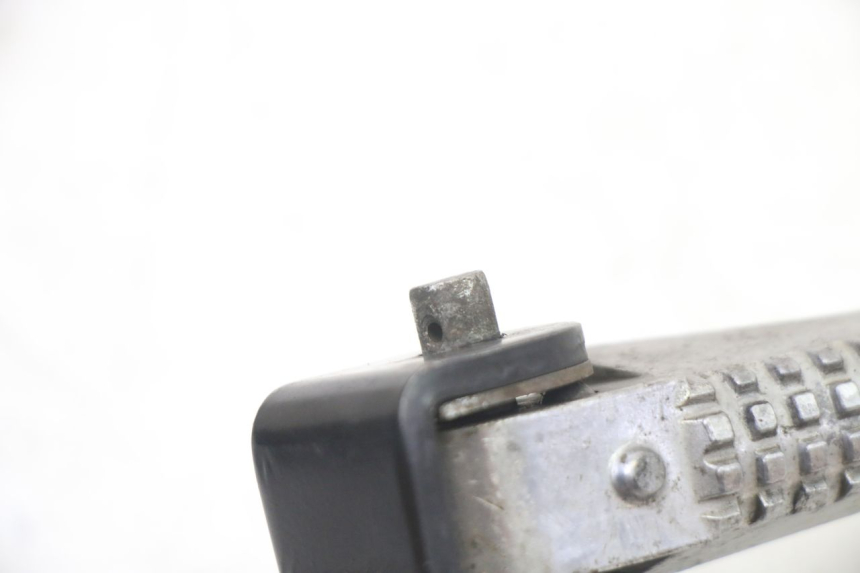 photo de DESCANSO DE PÉ TRASEIRO ESQUERDO PIAGGIO NRG POWER PUREJET 50 (2018 - 2021) - Pontos de fixação