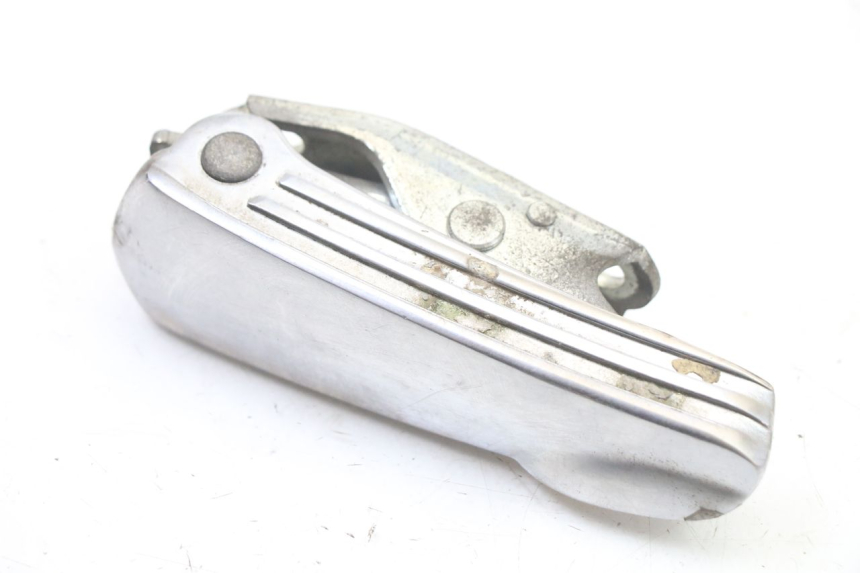photo de DESCANSO DE PÉ TRASEIRO ESQUERDO PIAGGIO VESPA GRANTURISMO 125 (2003 - 2007) - Pontos de fixação