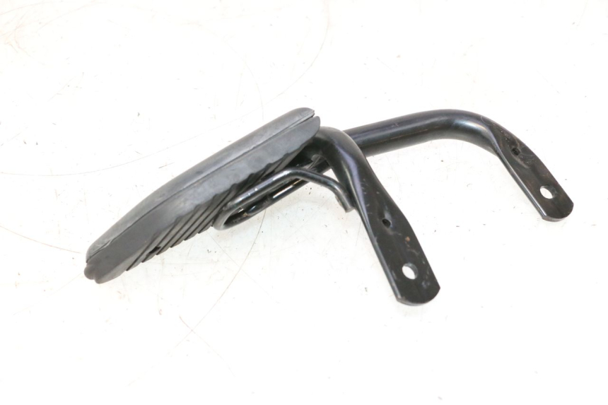 photo de DESCANSO DE PÉ TRASEIRO ESQUERDO HONDA SH 125 (2001 - 2003) - Ampliação técnica