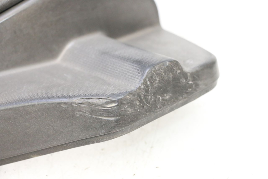 photo de DESCANSO DE PÉ TRASEIRO ESQUERDO APRILIA SR MOTARD 50 (2012 - 2018) - Detalhe da peça