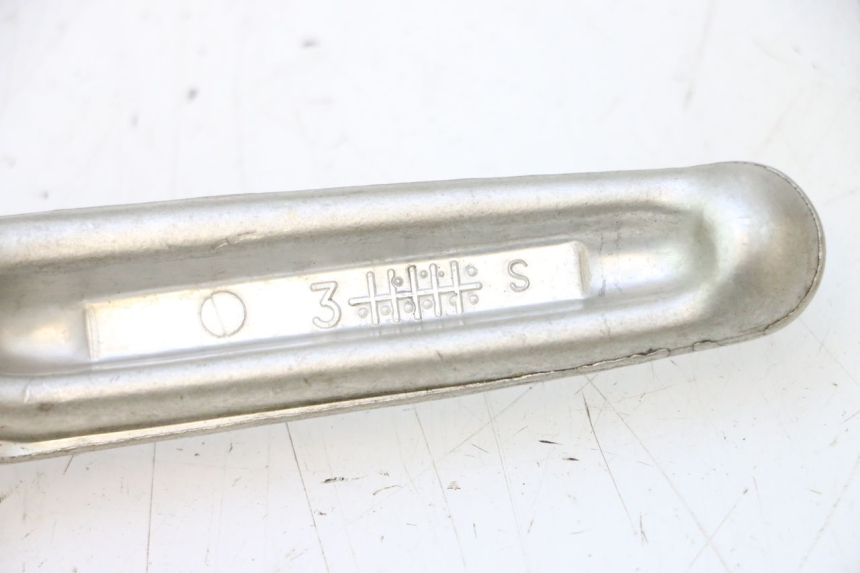 photo de DESCANSO DE PÉ TRASEIRO ESQUERDO DUCATI SS IE DS CARENEE 1000 (2002 - 2006) - Detalhe da peça