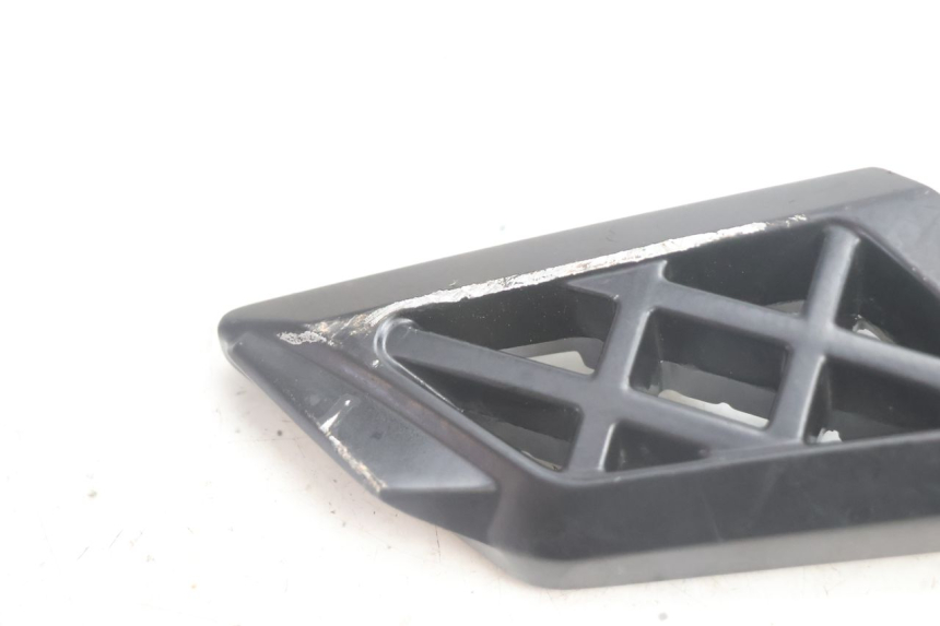photo de DESCANSO DE PÉ TRASEIRO ESQUERDO PEUGEOT STREETZONE NAKED 2T 50 (2014 - 2018) - Pontos de fixação
