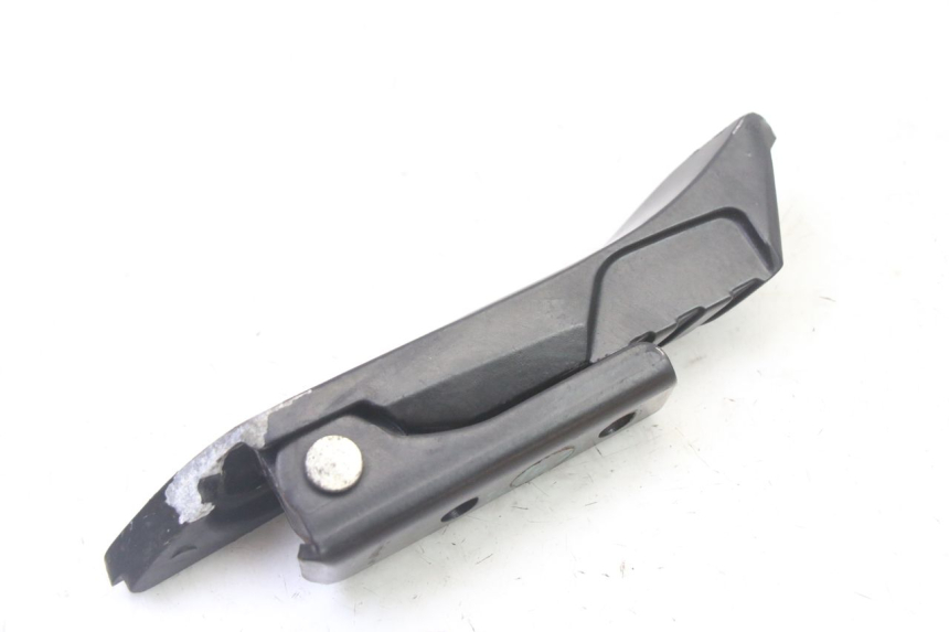 photo de DESCANSO DE PÉ TRASEIRO ESQUERDO APRILIA SXR 50 (2021 - 2023) - Pontos de fixação