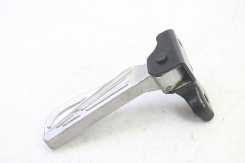 photo de DESCANSO DE PÉ TRASEIRO ESQUERDO PEUGEOT TWEET PRO EFI 4T 50 (2021 - 2022) - Detalhe da peça